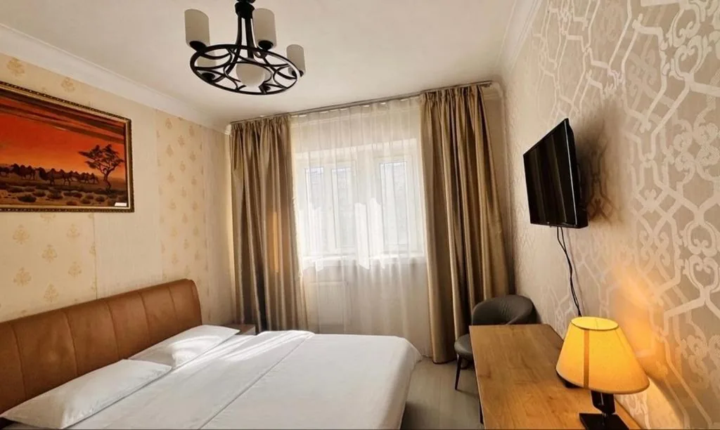 Khongor Guest house & Tours